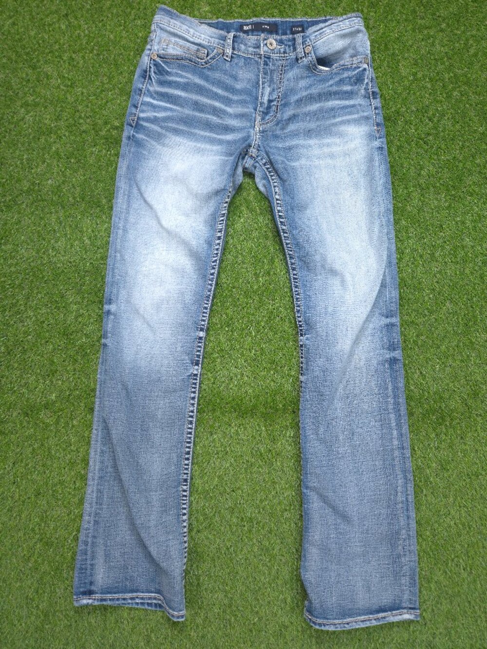 BKE Aiden Jeans Mens 31x34 Straight Boot Cut Embroidered Western Cowboy Rodeo